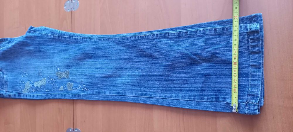 Spodnie dzinsowe 140 rozmiar