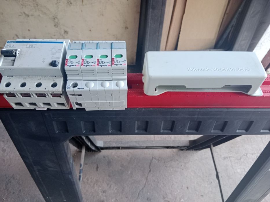 Bezpieczniki Siemens i inne.