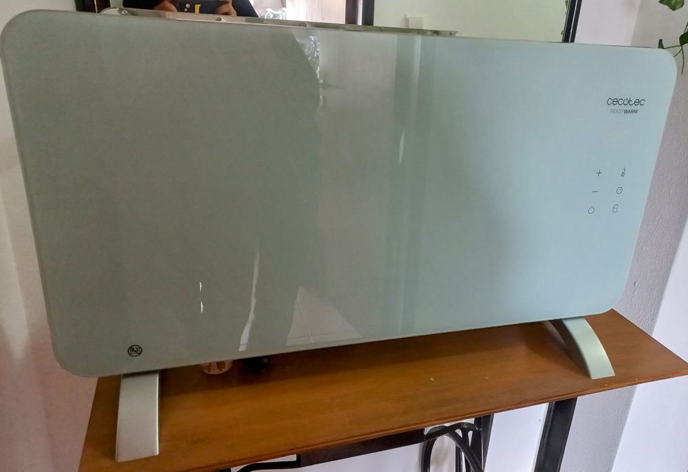 Aquecedor eletrico de portátil ou parede
