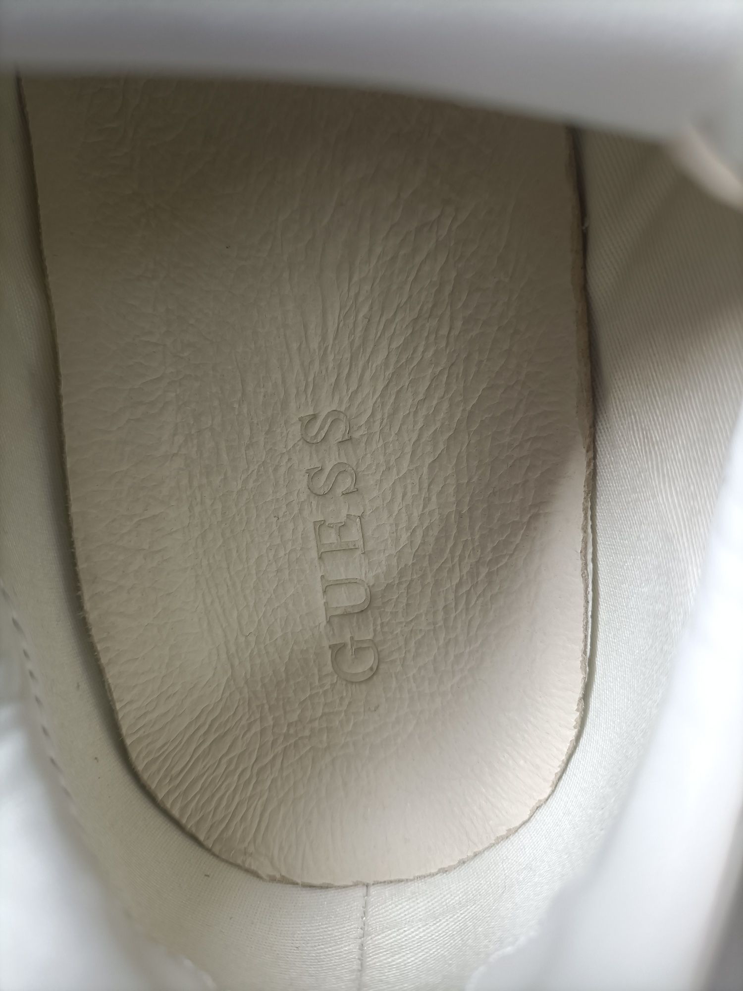 Adidasy Guess 43