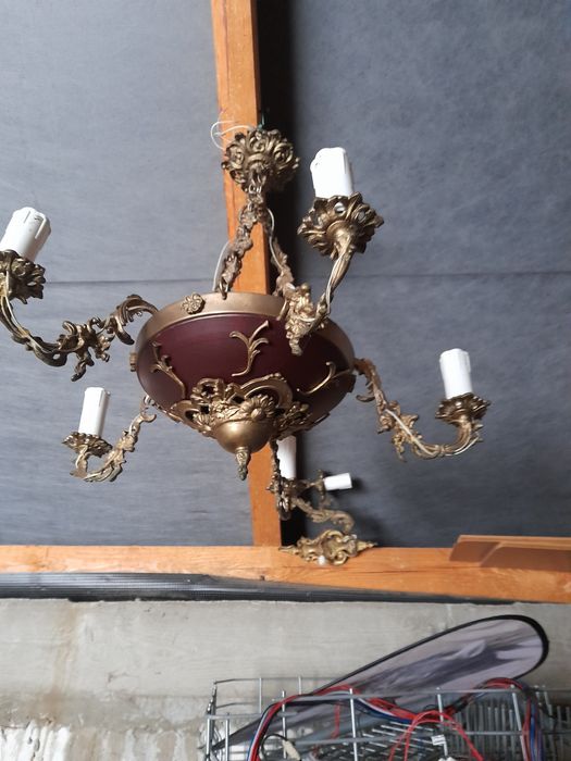 Żyrandol z kinkietami