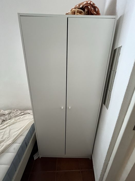 Roupeiro ikea como novo