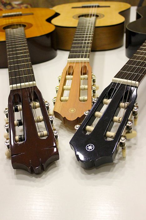 Гитара классическая YAMAHA С40 Каподастр Чехол Тюнер