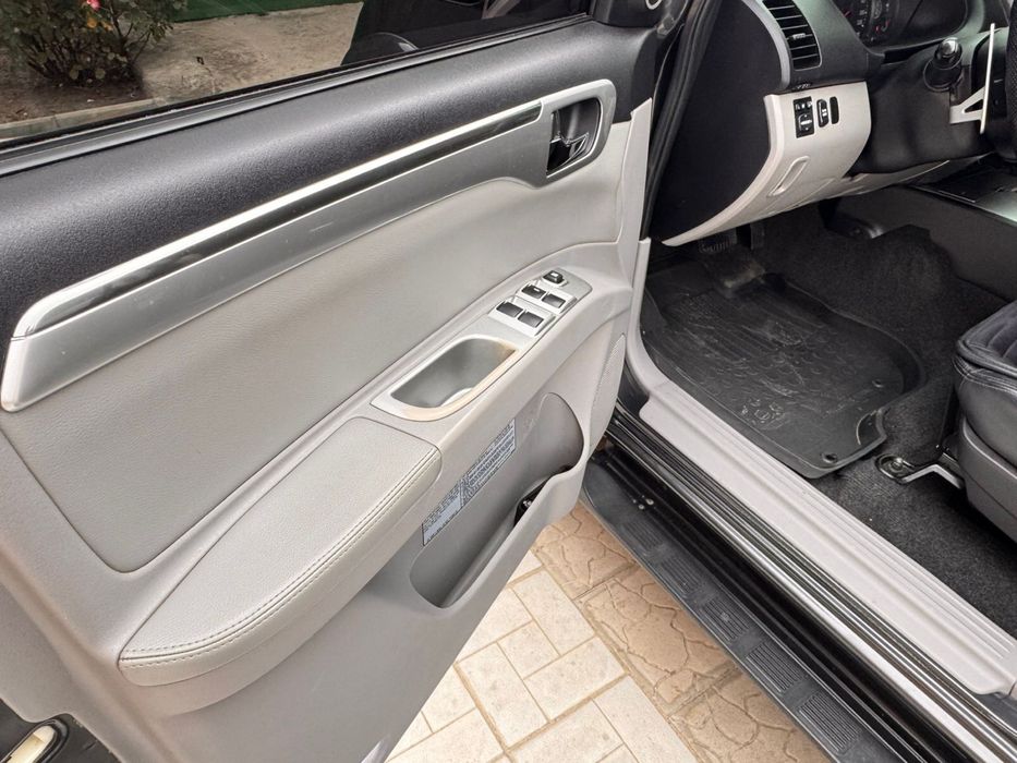 Продам Mitsubishi Pajero Sport 2011