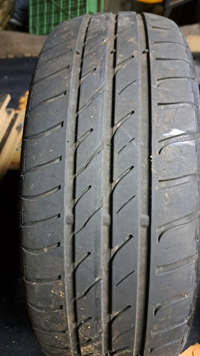 Pneus  185/60/15 continental