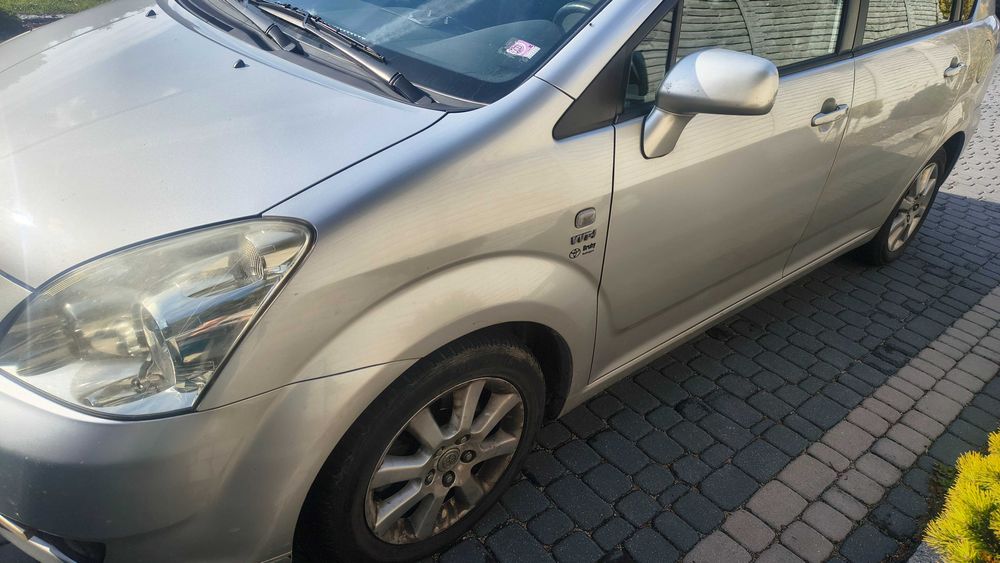 Toyota Corolla Verso 1.8 129KM Klima, kamera, tempomat, alufelgi.