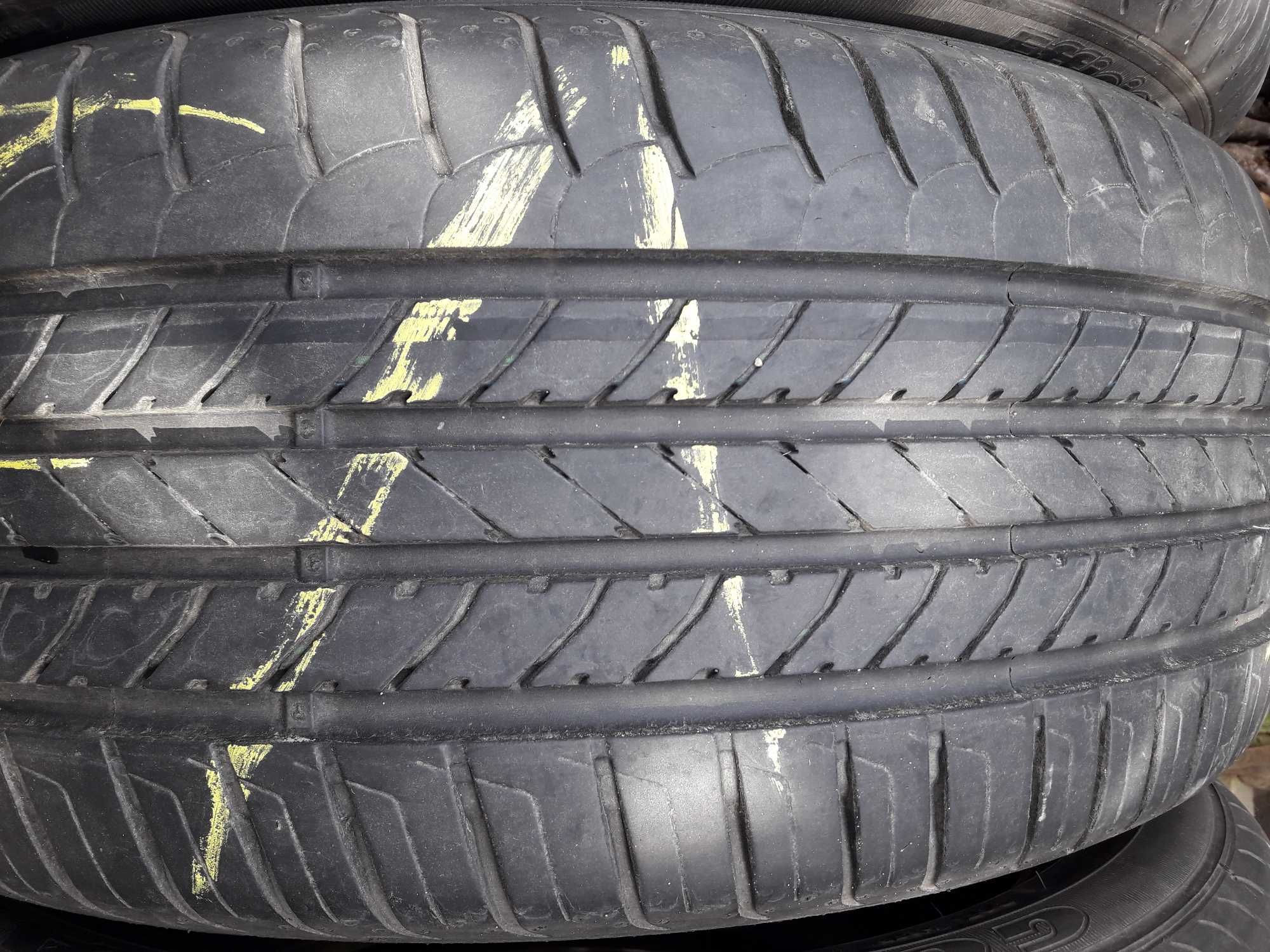 Автошини Goodyear EfficientGrip 205/50/R17