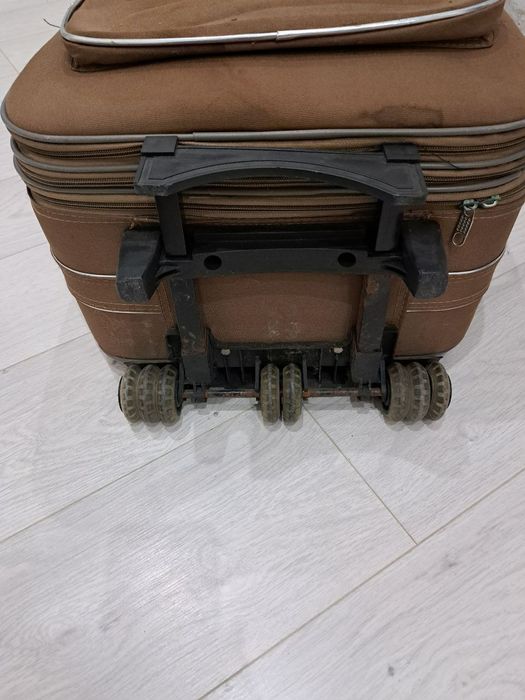 Чемодан,  сумка на колесах, валіза на колесах