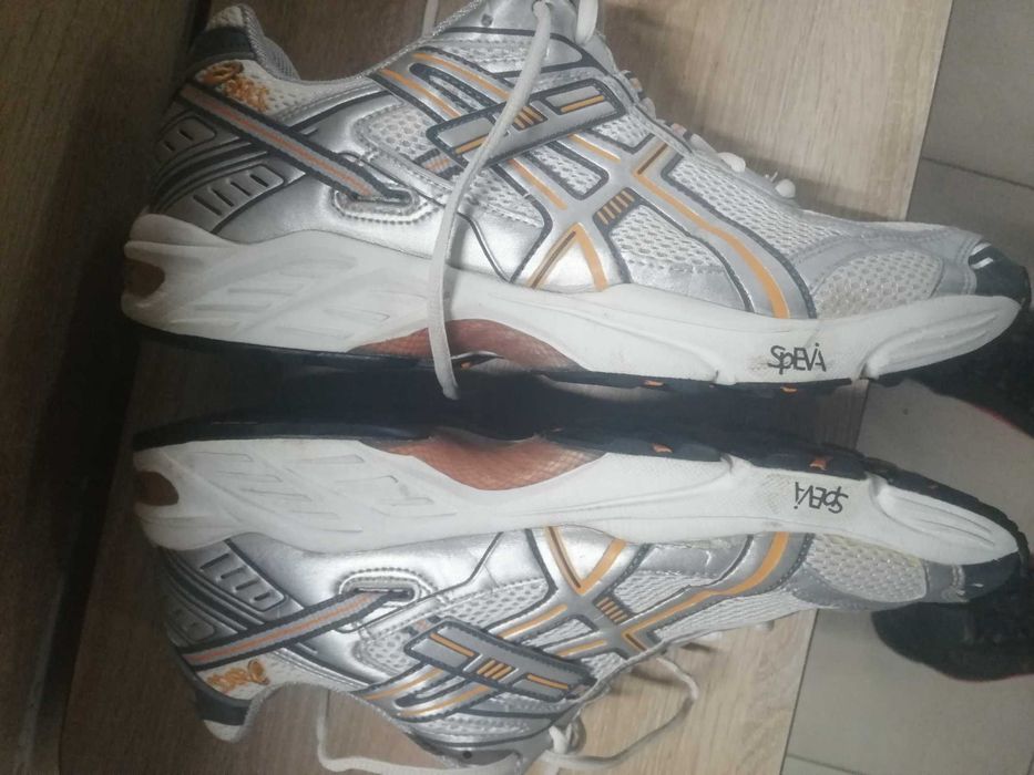 мужские кроссовки asics