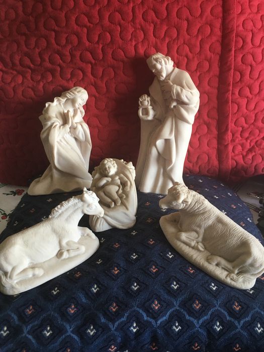 Presépio e figuras decorativas