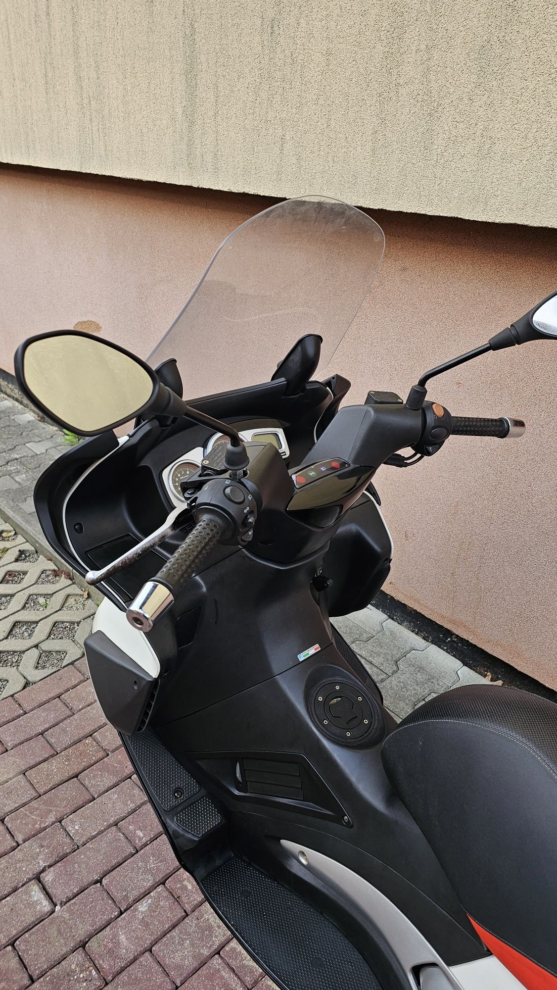 aprilia sr max  300/125 gilera nexus  kat B lb zamiene transport