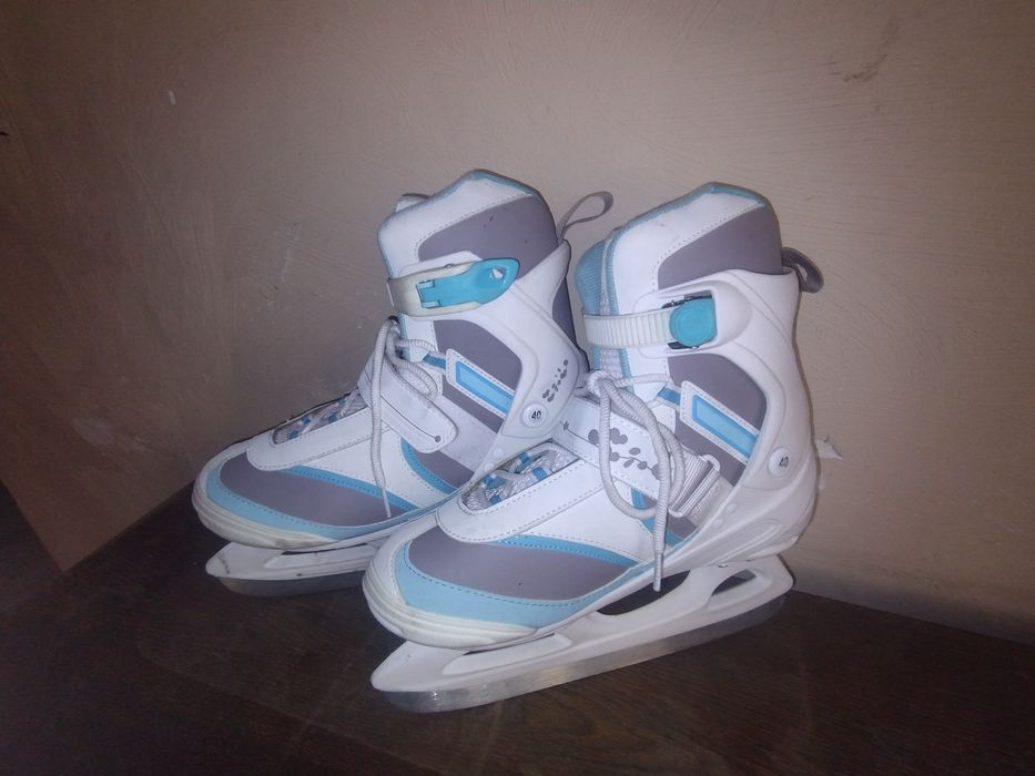 Używane Łyżwy hokejowe