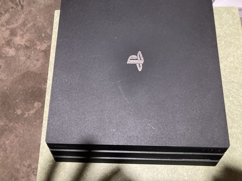 Playsration muinto bom estado.  Aceito propostas