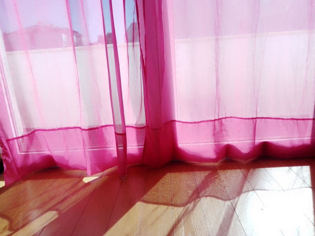 Cortinas rosas transparentes