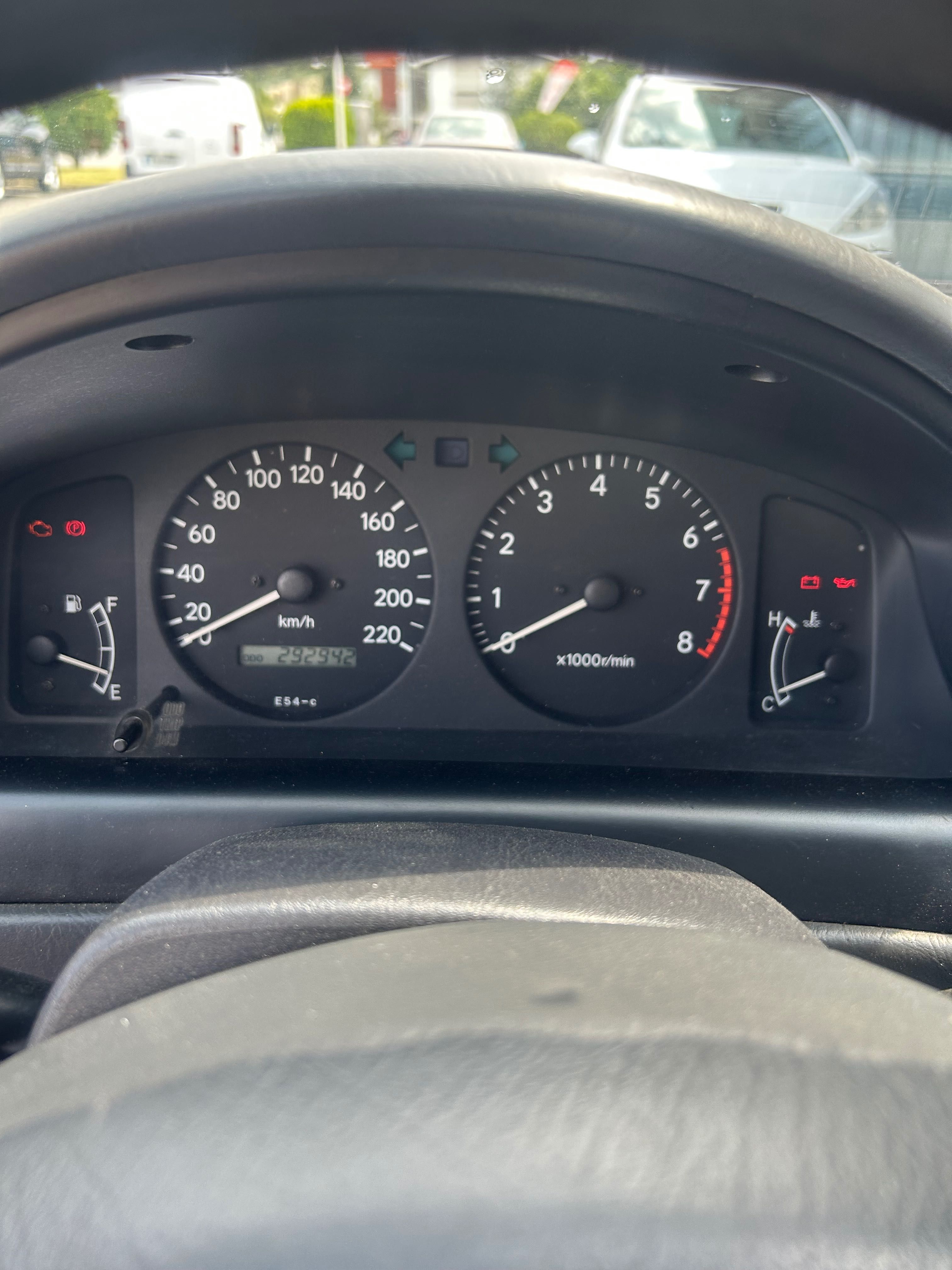 Toyota Corolla 1.4 gasolina.