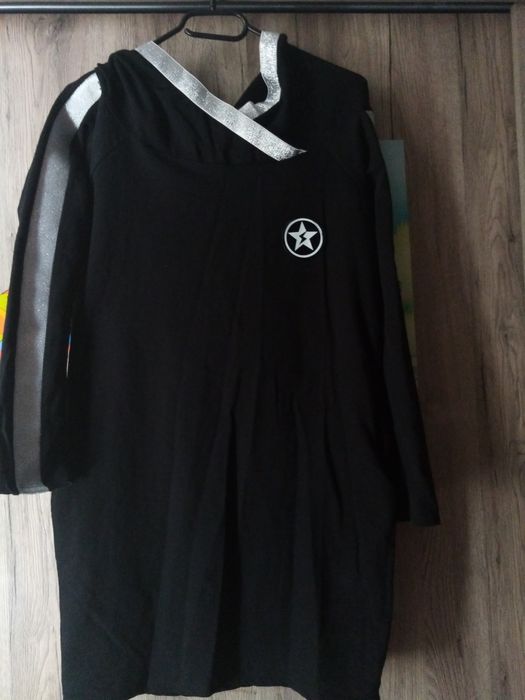 Sukienka z kieszeniami