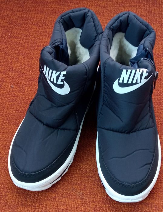 Дутики, напівчобітки, ботинки