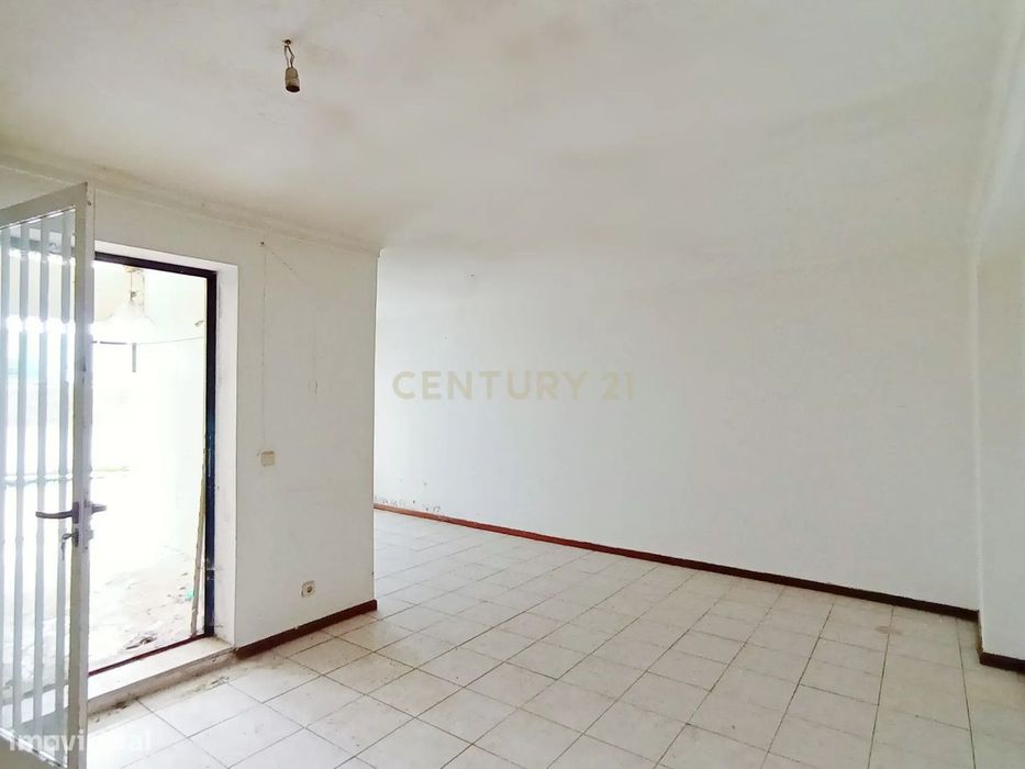 Apartamento T3 situado na zona histórica de Bragança