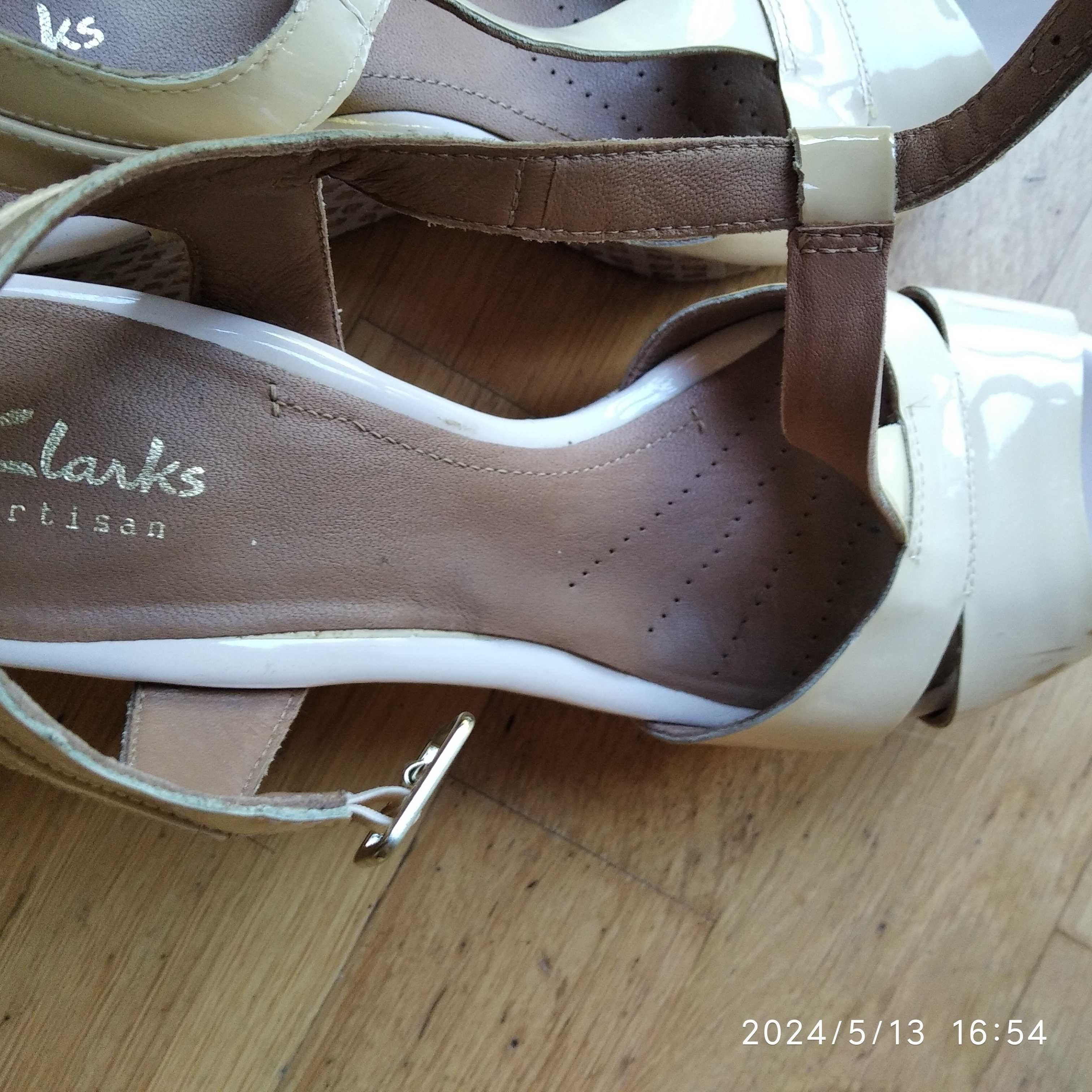 Buty Clarks damskie na koturnie 37/38