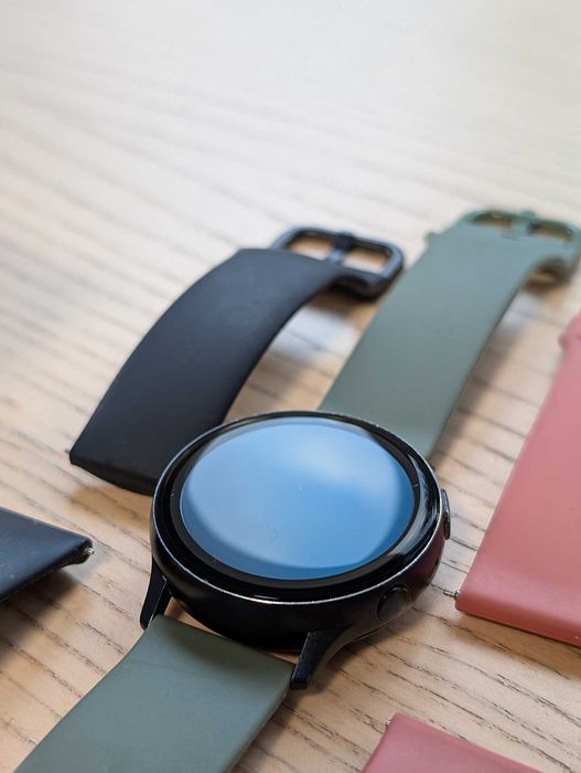 Zegarek smartwatch Samsung Galaxy Watch Active 2 40 mm + paski zestaw