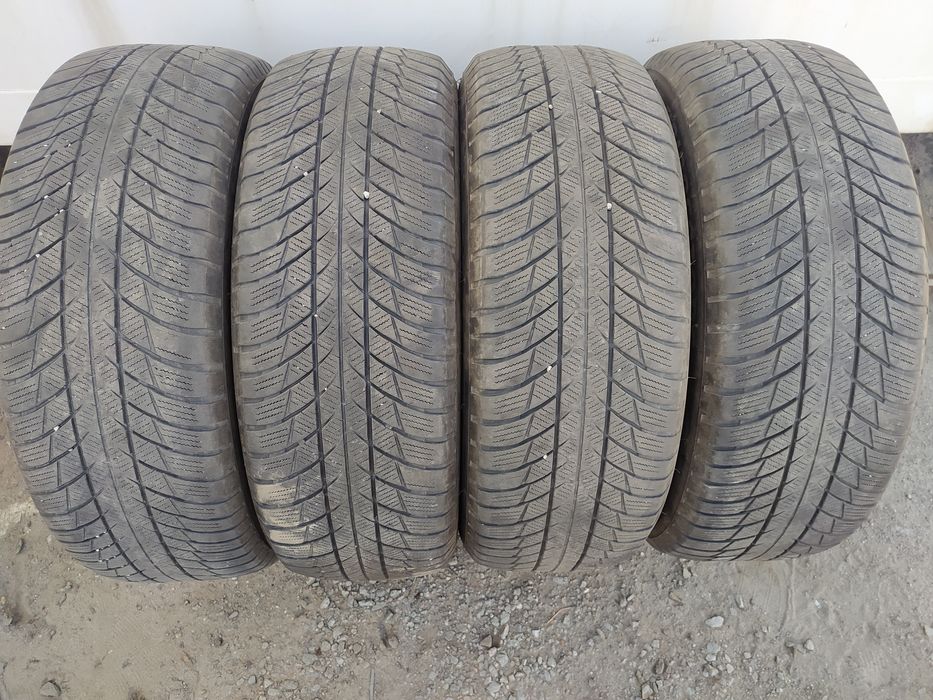 Зимние шины 225/60/18