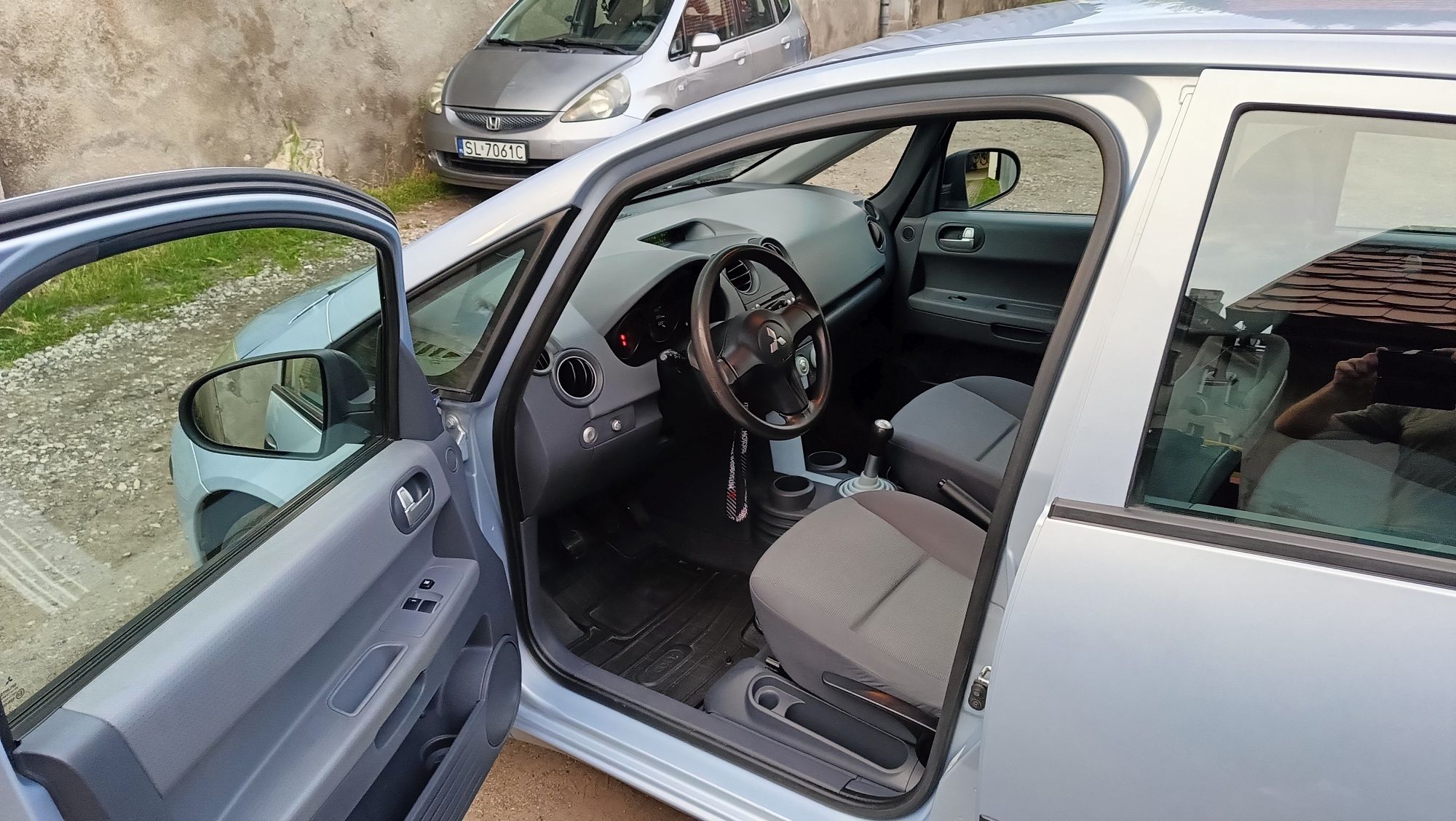 Mitsubishi Colt 1.3 2004r