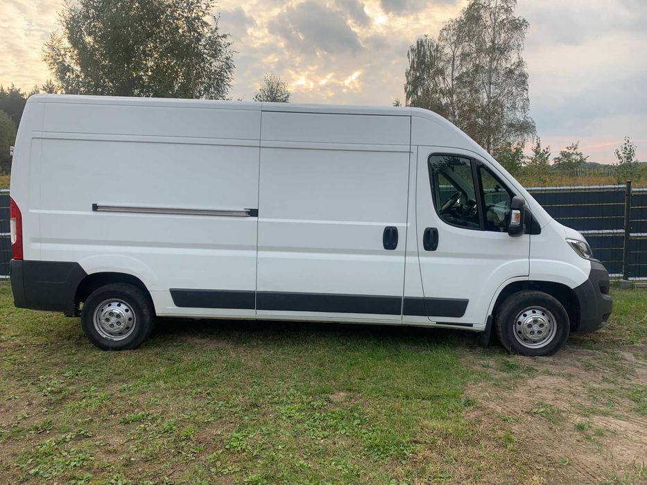 Wynajem BUS samochód dostawczy wypożyczalnia Busów dostawczych Grójec