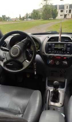 Samochod Tayota RAV4