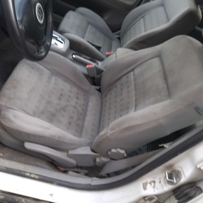 schowek siedzenia tapicerka uszczelki drzwi  passat b5 kombi fl