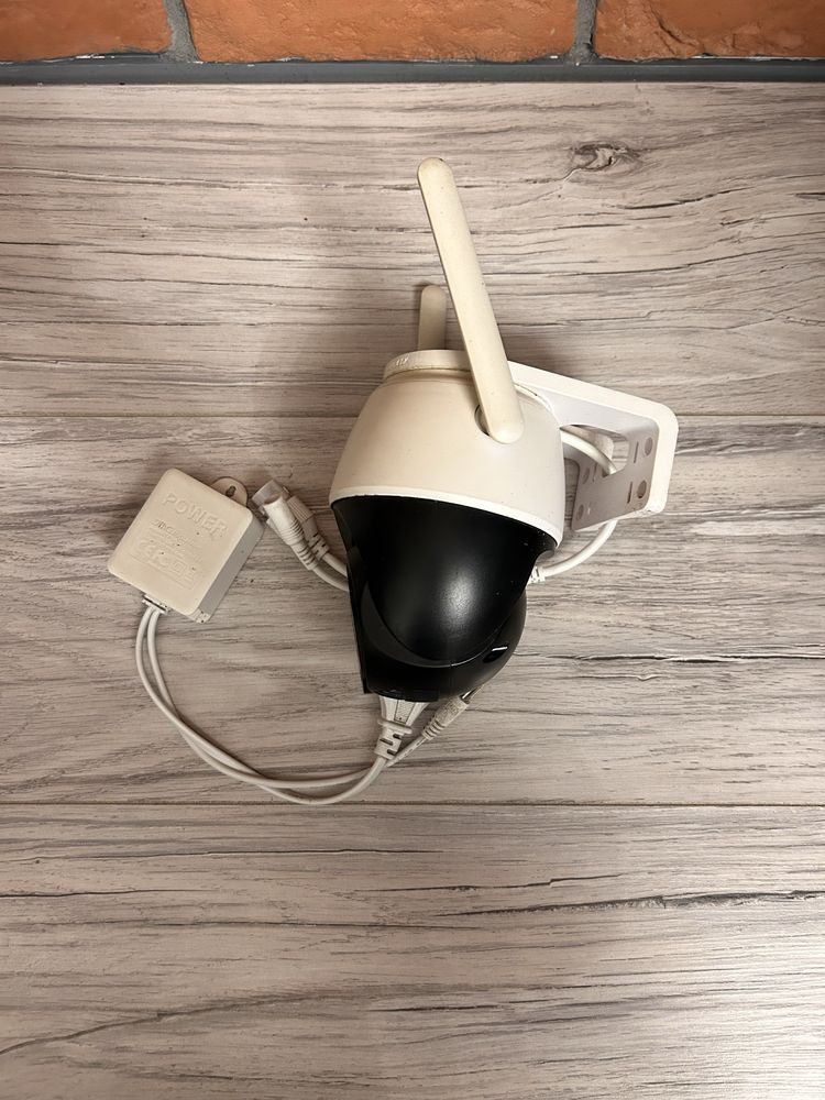 2 kamery do monitoringu z Wifi, podczerwienią i nagrywaniem na microSD