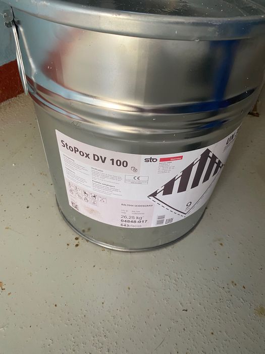 StoPox DV 100 - Barwiona żywica epoksydowa zamykająca opak. 30kg