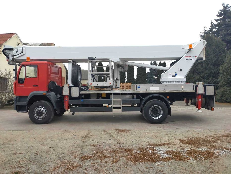 Podnośnik koszowy 45 m 4x4