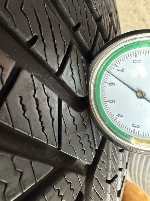 Зимові шини 285/35 R21 Yokohama BluEarth Winter V905 2шт. 2022