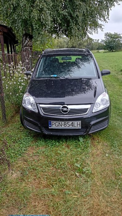 Opel Zafira rok produkcji 2005