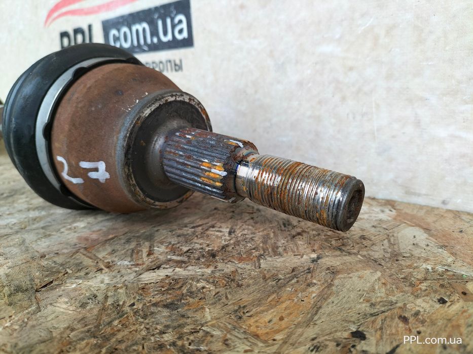 Ford Transit Connect Mk2 13-21 1.6 TDCI полуось левая 26 / 27 шл.