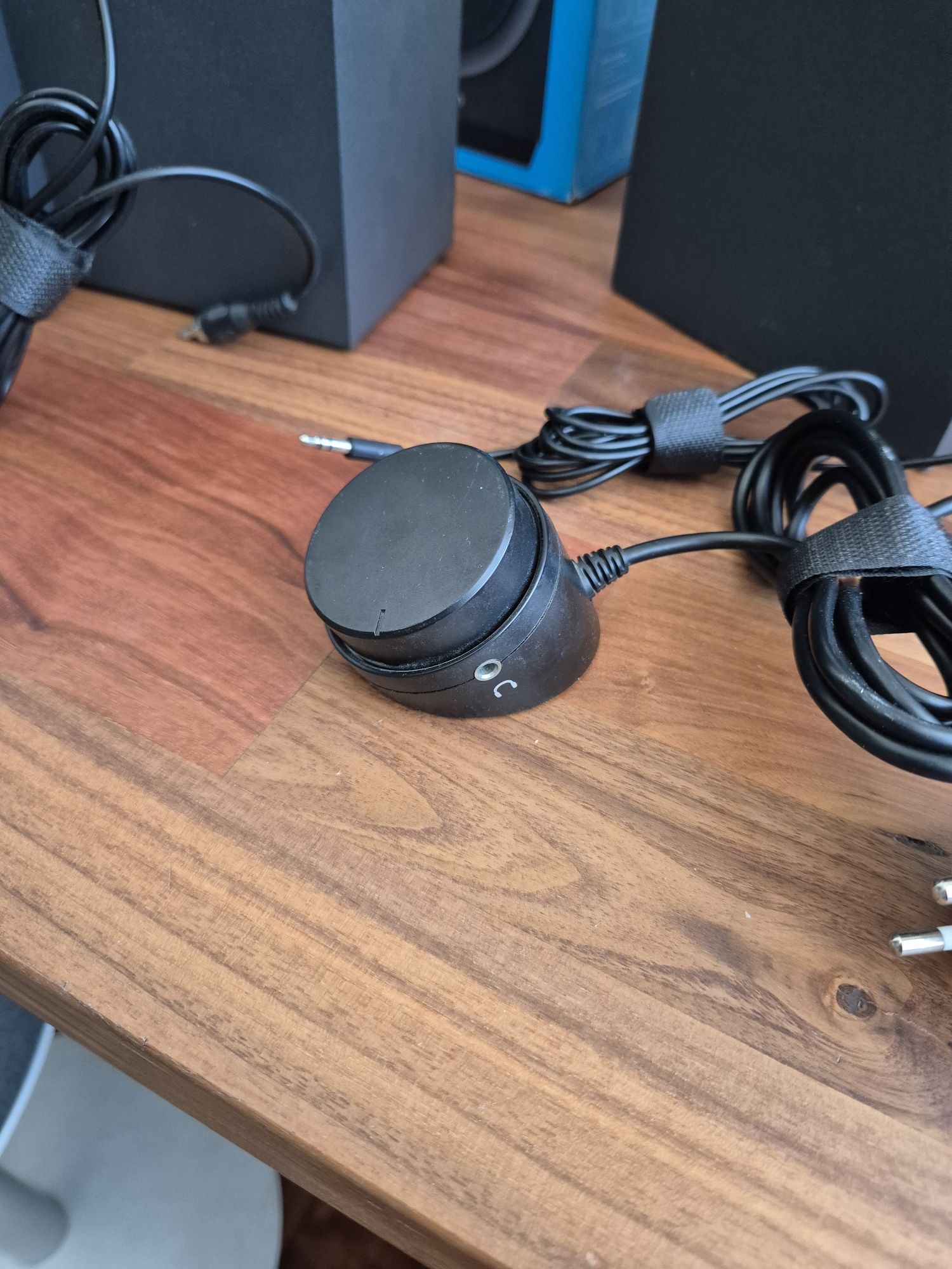 Logitech Z333 Colunas