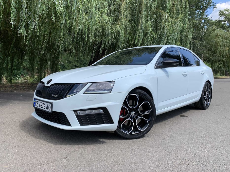 Skoda Octavia RS 2.0 TSI 2018 года.