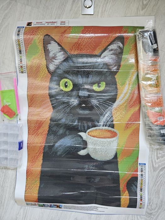 Diamond painting malowanie diamentami kot z filiżanką haft diamentowy