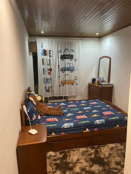 Vende-se Rés-do-Chão Independente em Moradia Geminada – Abrantes