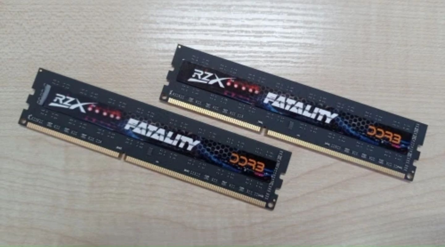 Пам'ять DDR3 8 Gb 1.5V 240pin 1600 Mhz Desktop ( Нова )