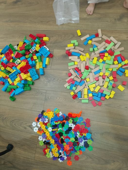 Klocki dla dziecka i wózek