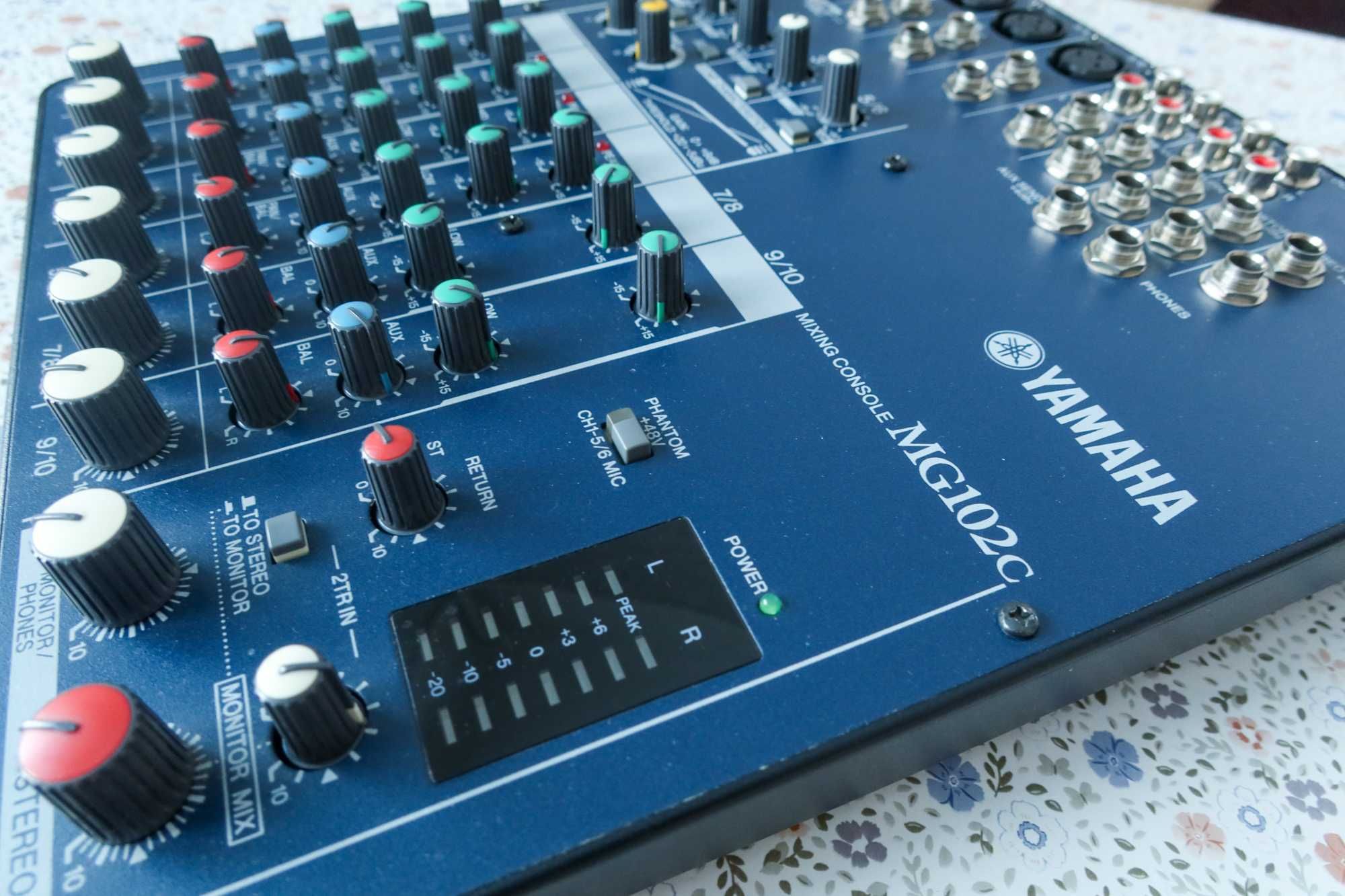 Микшерный пульт Yamaha MG102c