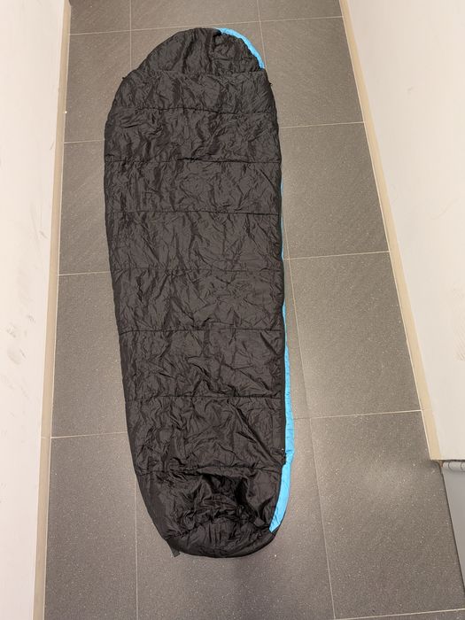 Sprzedam śpiwór typu mumia marki Nils Camp.