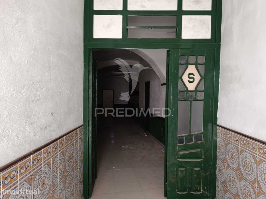 Prédio Histórico com Potencial  de 2 pisos— Rua Magalhães de Lima,...