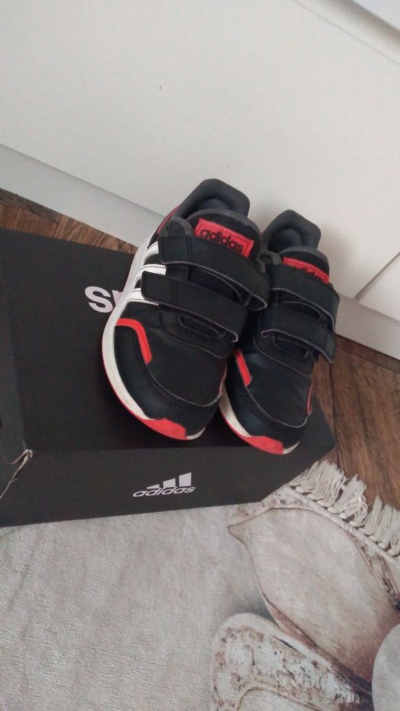 Czarne chłopięce buty adidas rozmiar 28