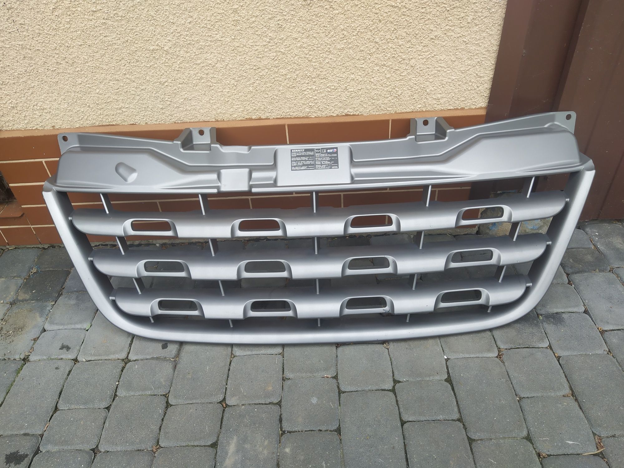 Grill atrapa zderzaka chłodnicy Renault Master III 10-14 10-