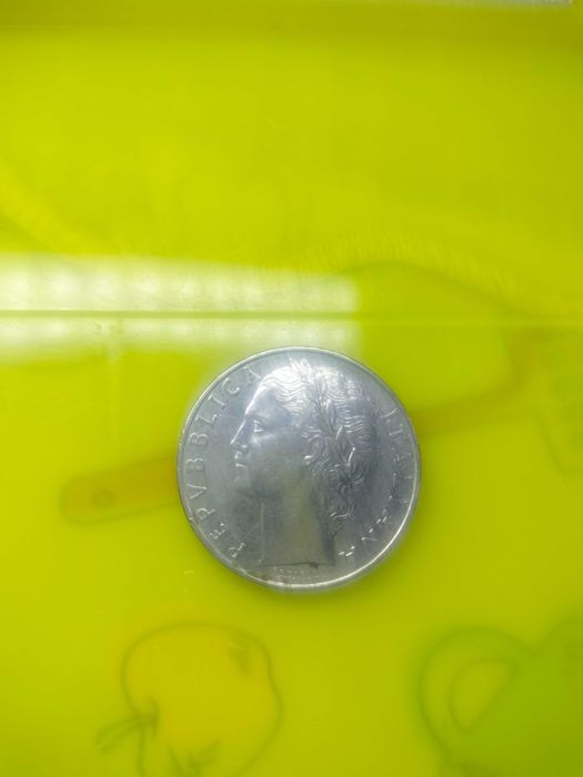 Moeda  L.100  ano 1974