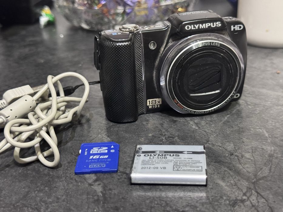 Цифровой фотоаппарат Olympus SZ-10