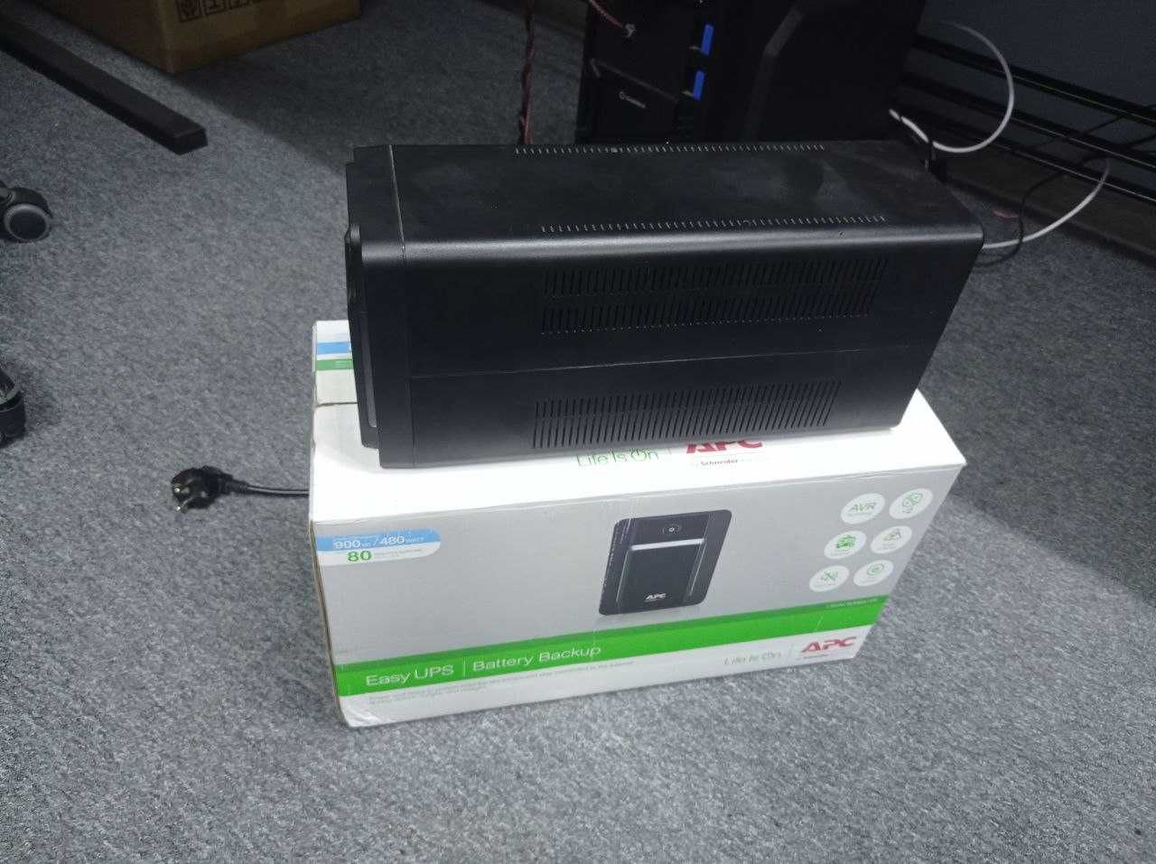 ДБЖ APC Easy UPS 900VA, Schuko (BVX900LI-GR