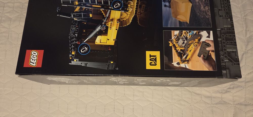 LEGO® Technic 42131 buldożer Cat D11